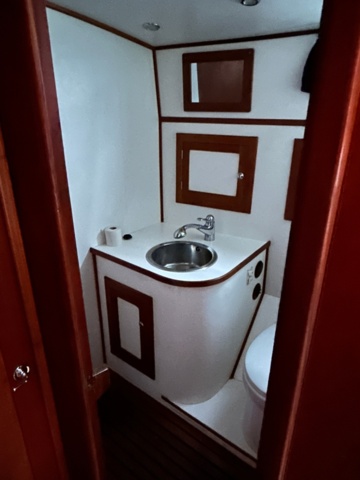 1371112-55 Uniflite/Chris Craft Concertible 42 -1979