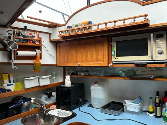 1371112-51 Uniflite/Chris Craft Concertible 42 -1979