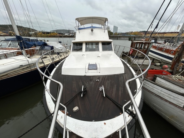 1371112-24 Uniflite/Chris Craft Concertible 42 -1979