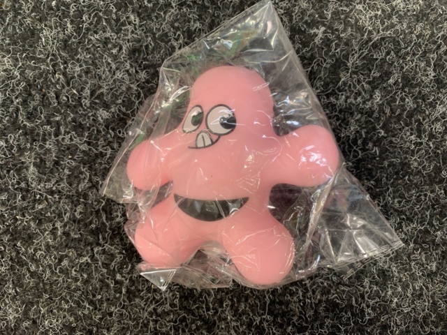 1437554-3 Rubikskuber, målar-kit m.m.