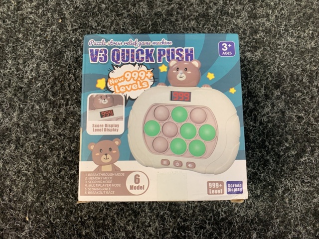 1437554-5 Rubikskuber, målar-kit m.m.