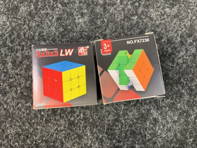 1437554-7 Rubikskuber, målar-kit m.m.