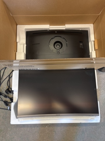 1408547-1 Bildskärmar 2 st Curved 27" med tillbehör - Samsung C27H800FCU