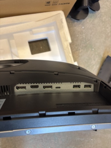 1408547-5 Bildskärmar 2 st Curved 27" med tillbehör - Samsung C27H800FCU