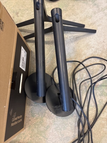 1408548-7 Bildskärmar 2 st Curved 27" med tillbehör - Samsung C27H800FCU