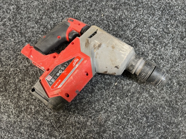 1438232-3 Milwaukee M18 FHX Rotary Hammer