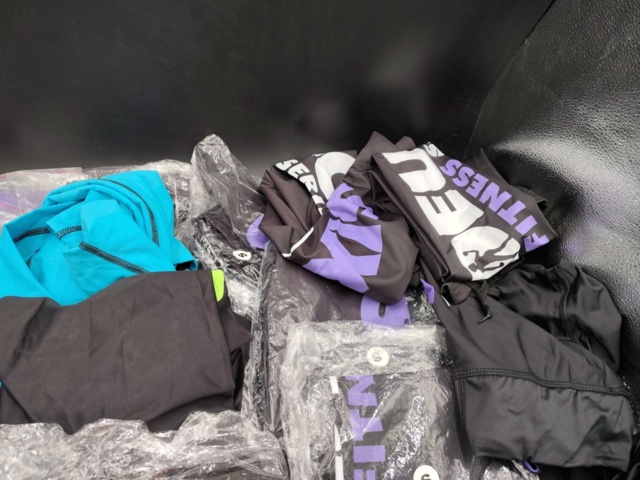 1433604-3 Träningstights, ca 20 st – Six Deuce, stl S