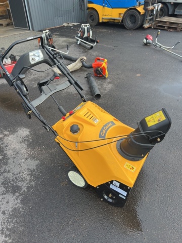 1420238-2 Snöslunga - Cub Cadet