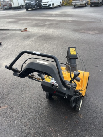 1420238-3 Snöslunga - Cub Cadet