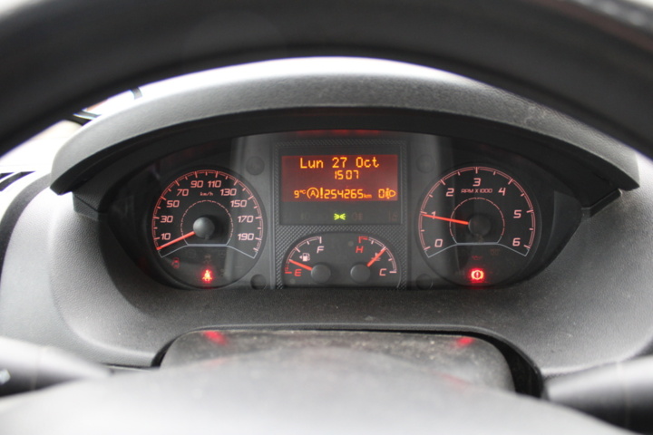 1437814-26 Citroën Jumper 35 2.2 HDi FAP Manuell, 150hk, 2015