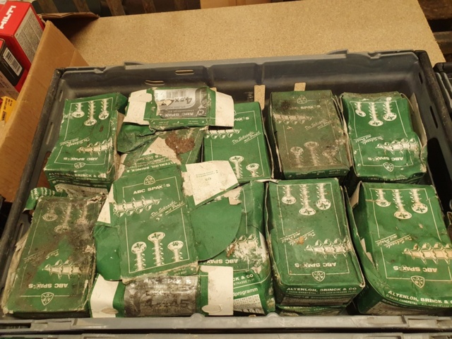 1438192-4 Hilti concrete nail, gas cartridges and cartridges for concrete gun, fastening screw