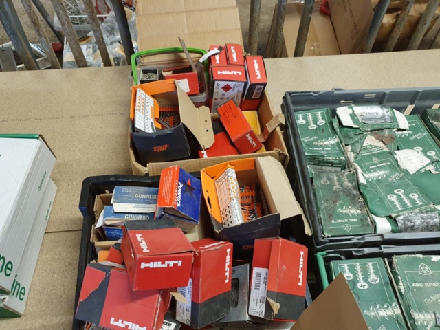 1438192-10 Hilti concrete nail, gas cartridges and cartridges for concrete gun, fastening screw