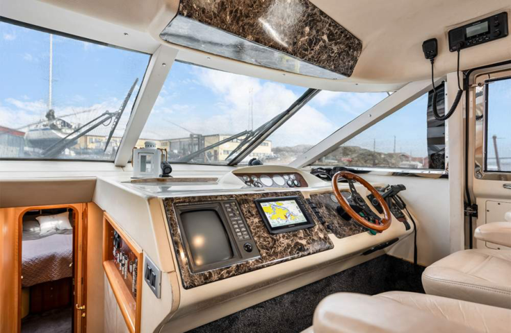 1438545-4 Luxury yacht Princess 60 Fly