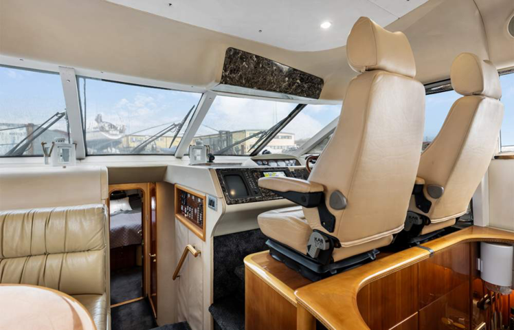 1438545-5 Luxury yacht Princess 60 Fly