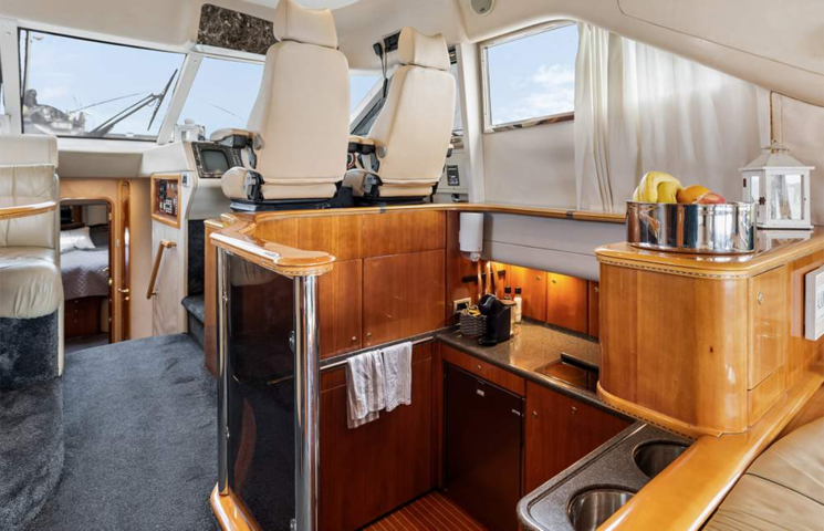 1438545-10 Luxury yacht Princess 60 Fly