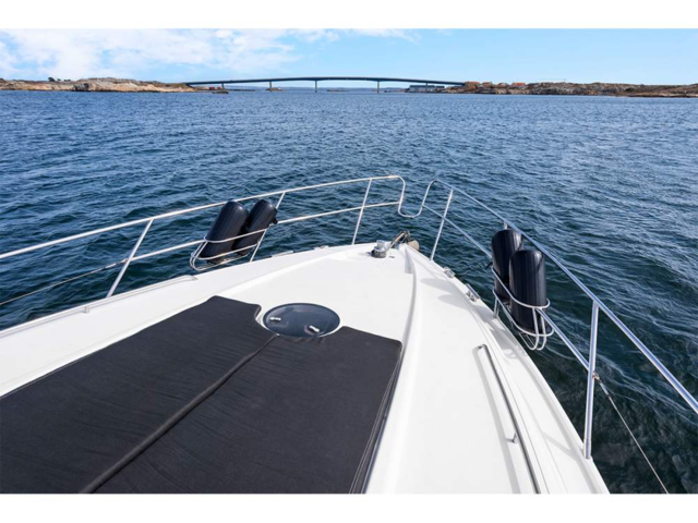 1438545-24 Luxury yacht Princess 60 Fly