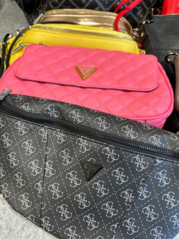 1368199-3 Lot of bags and accessories - Epic, Puccini, The Chesterfield Brand, etc.