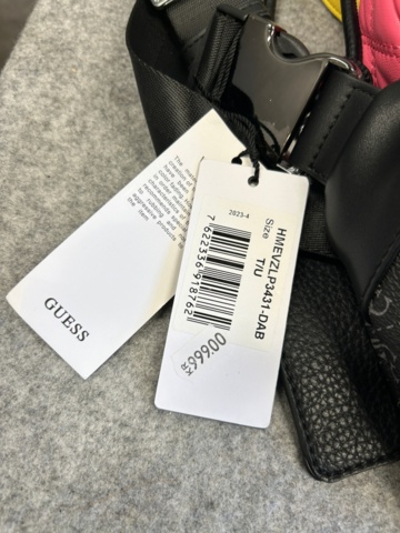 1368199-4 Lot of bags and accessories - Epic, Puccini, The Chesterfield Brand, etc.