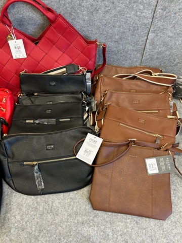 1368199-9 Lot of bags and accessories - Epic, Puccini, The Chesterfield Brand, etc.