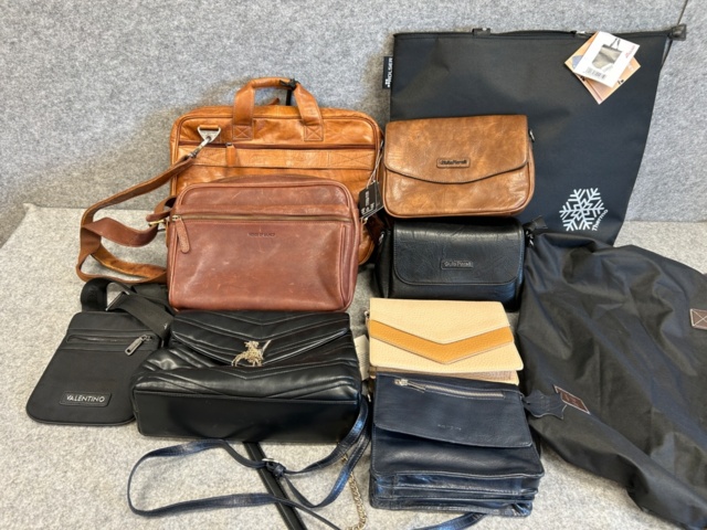 1368199-11 Lot of bags and accessories - Epic, Puccini, The Chesterfield Brand, etc.