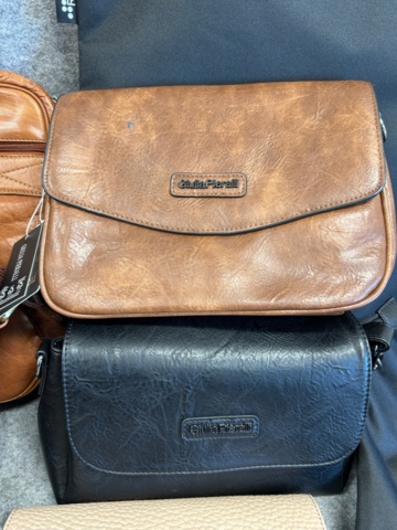 1368199-13 Lot of bags and accessories - Epic, Puccini, The Chesterfield Brand, etc.