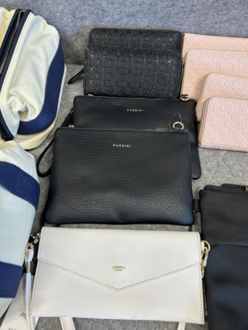 1368199-23 Lot of bags and accessories - Epic, Puccini, The Chesterfield Brand, etc.