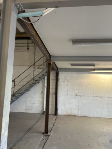 1305231-7 Entresol med trappa, stålbjälklag