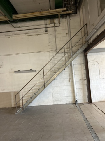 1305231-9 Entresol med trappa, stålbjälklag