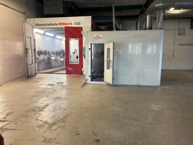1305232-1 Komplett billackeringsanläggning med ventilationssystem och separat teknikrum