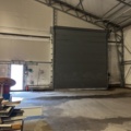 1305233-16 Tälthall om ca: 300m2 monterad mot byggnad – med portar och belysning