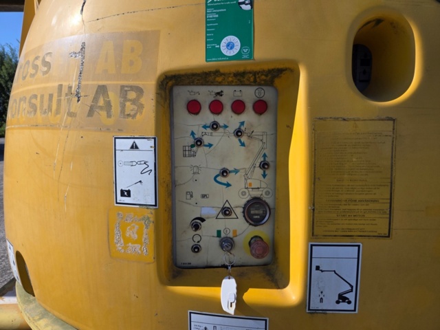 1055154-11 Bomlift med arbetskorg - Haulotte HA26PX -2002 - UPPDATERAD MED BILDER