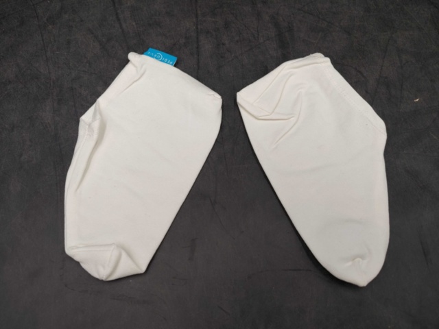 1438581-2 100 par PediCurve Socks, one size