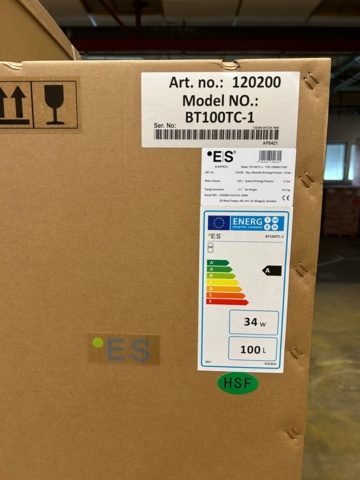 1438635-9 12 kW luft/vatten värmepump från Energy Save med stor 250L varmvattenstank L63