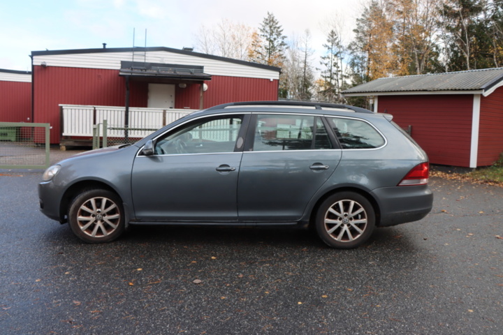 1438714-41 Volkswagen Golf Variant 1.6 MultiFuel 2011