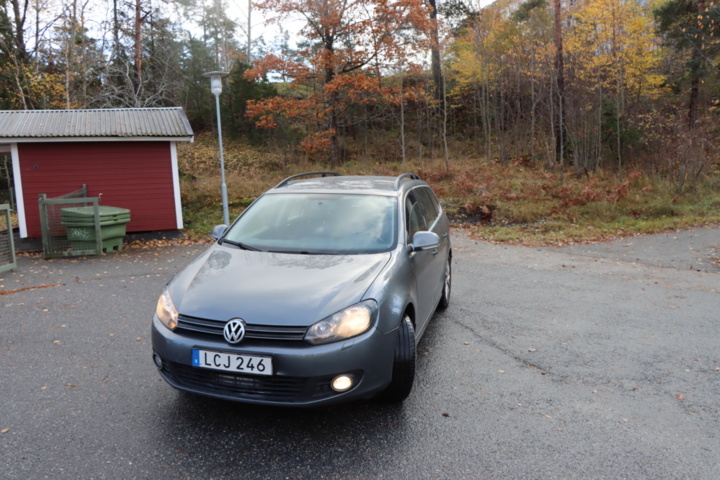 1438714-43 Volkswagen Golf Variant 1.6 MultiFuel 2011