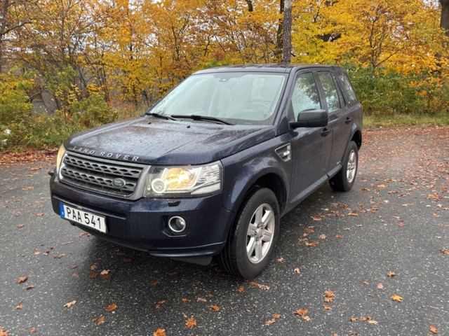 1408555-1 Land Rover Freelander 2 2.2 TD4 AWD Automatic, 150hp, 2014