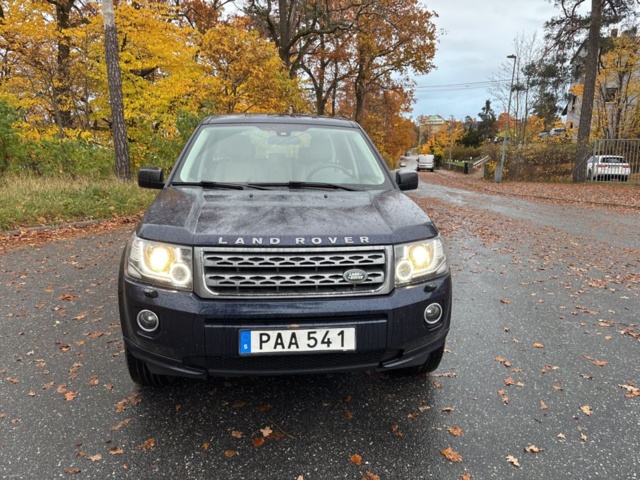 1408555-8 Land Rover Freelander 2 2.2 TD4 AWD Automatic, 150hp, 2014