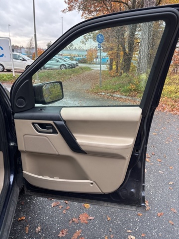 1408555-28 Land Rover Freelander 2 2.2 TD4 AWD Automatic, 150hp, 2014