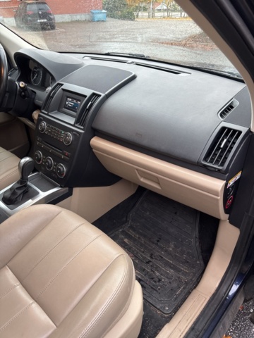 1408555-30 Land Rover Freelander 2 2.2 TD4 AWD Automatic, 150hp, 2014