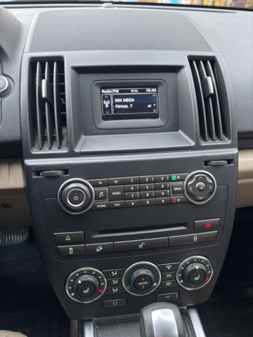 1408555-14 Land Rover Freelander 2 2.2 TD4 AWD Automatic, 150hp, 2014