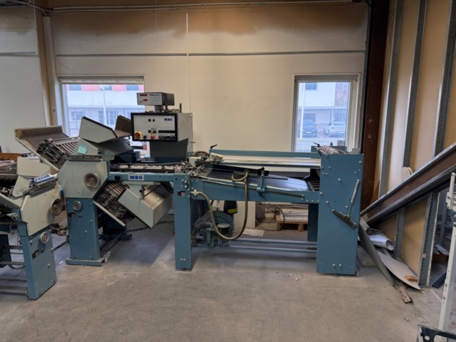 1438787-2 Maskin för bokproduktion MBO T-52-1-52-6 falsmaskin