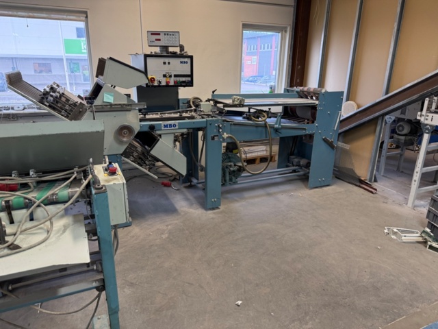 1438787-15 Maskin för bokproduktion MBO T-52-1-52-6 falsmaskin