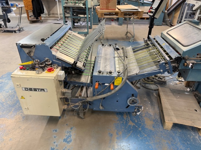 1438791-16 Maskin för bokproduktion MBO K76S-KTLL/4-FP120 falsmaskin