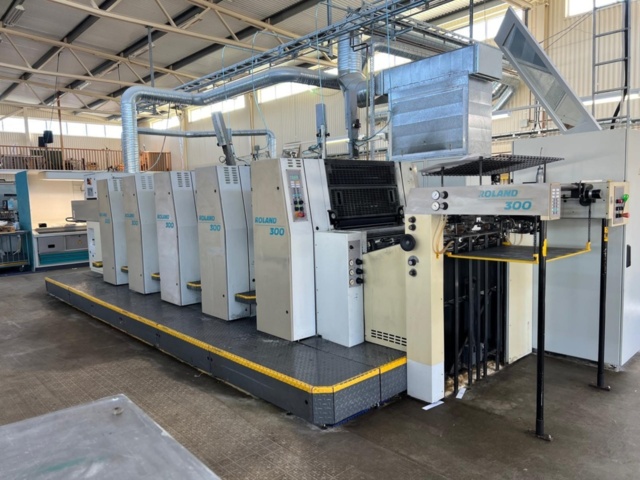 1438792-3 Tryckpress Roland 305 från 1998 med 5 tryckverk