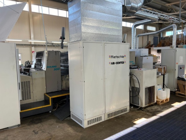 1438792-7 Tryckpress Roland 305 från 1998 med 5 tryckverk