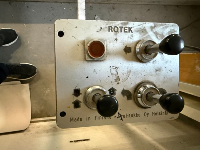 1438794-5 Pallvändare Rotek 900