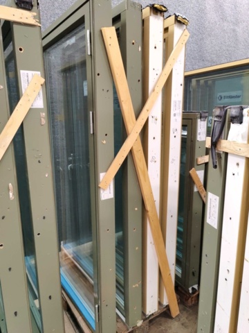 1439058-9 73 Elite Windows (Updated information)