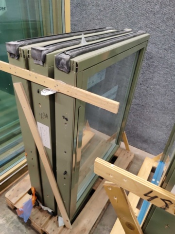 1439058-50 73 Elite Windows (Updated information)