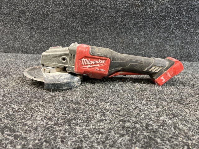 1438496-1 Angle grinder Milwaukee M18 FHSAG150XPDB