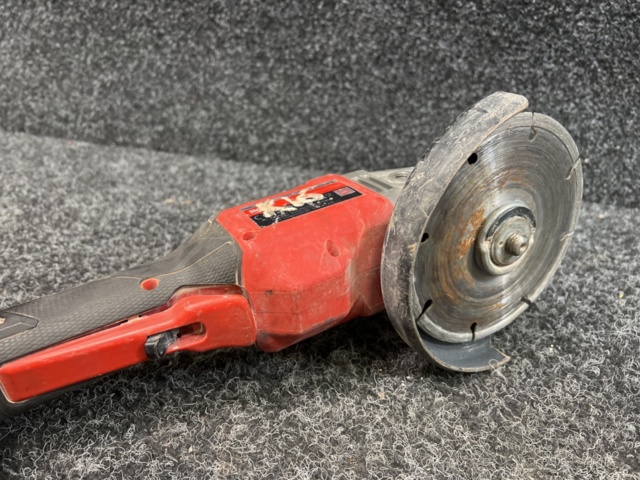 1438497-4 Angle grinder Milwaukee M18 FHSAG150XPDB